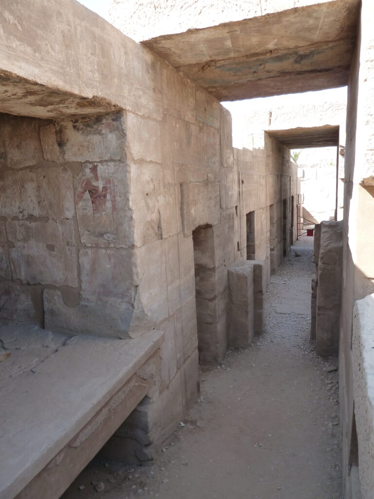 Karnak, Akhmenou, vue générale des salles méridionales © Julie Masquelier-Loorius