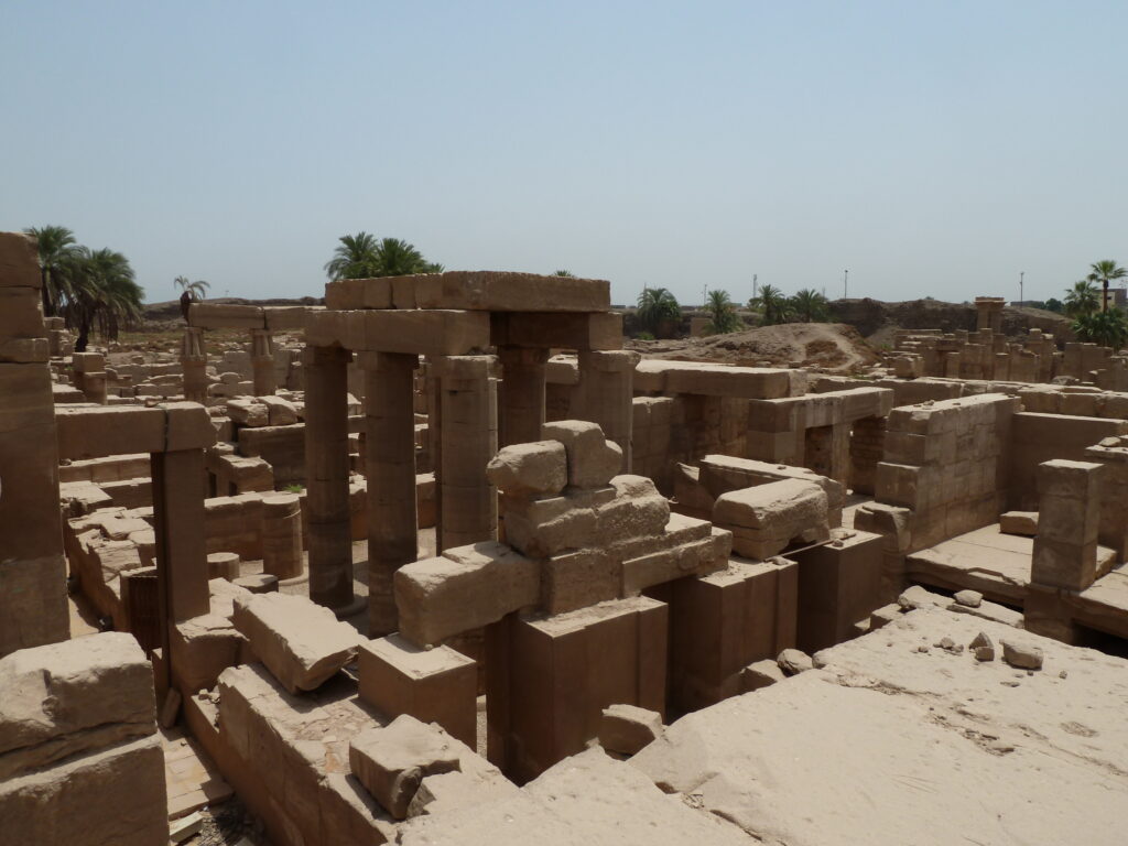 Karnak, Akhmenou, vue générale des salles sokariennes © Julie Masquelier-Loorius